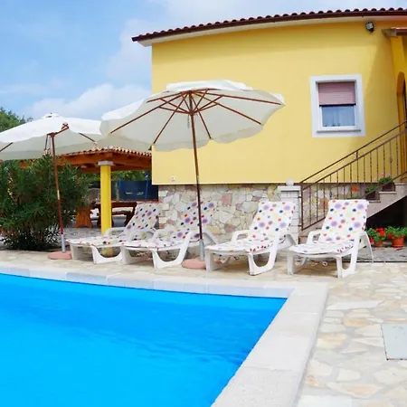 Holiday home House Sandi, Village
