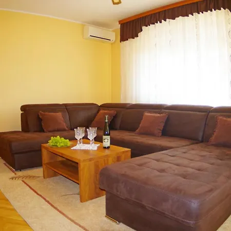 Casa vacanze House Sandi, Village *