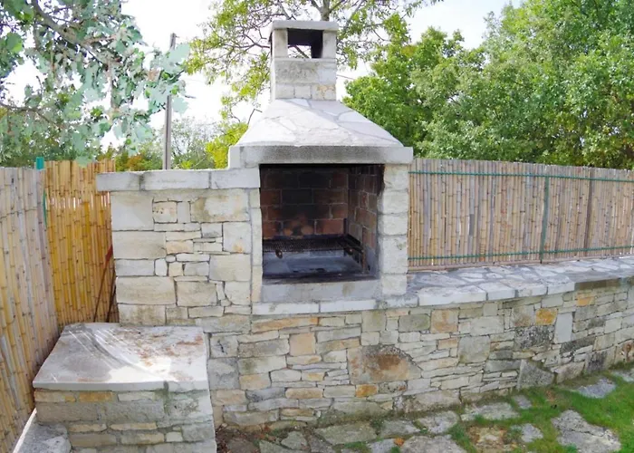 House Sandi, Village 펜션 Juršići